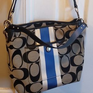 Medium size Coach purse